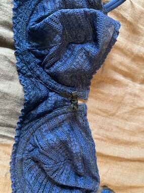 Victoria's Secret Royal Blue Lace Underwire Bra